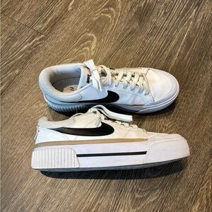 Nike Court Legacy Lift